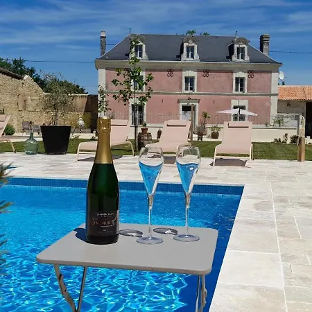 La Galuche-b&b & Angliers (Vienne)